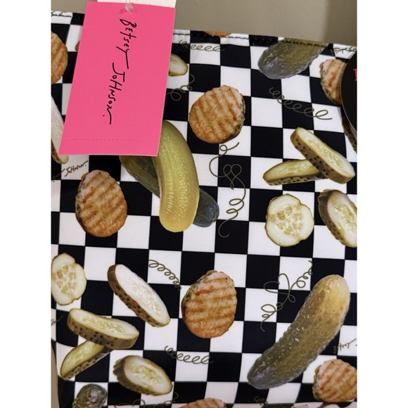 Betsey Johnson Lunch Tote Insulated Cooler Pickles & Chips Zipper Lunch Bag NWT - Picture 2 of 4
